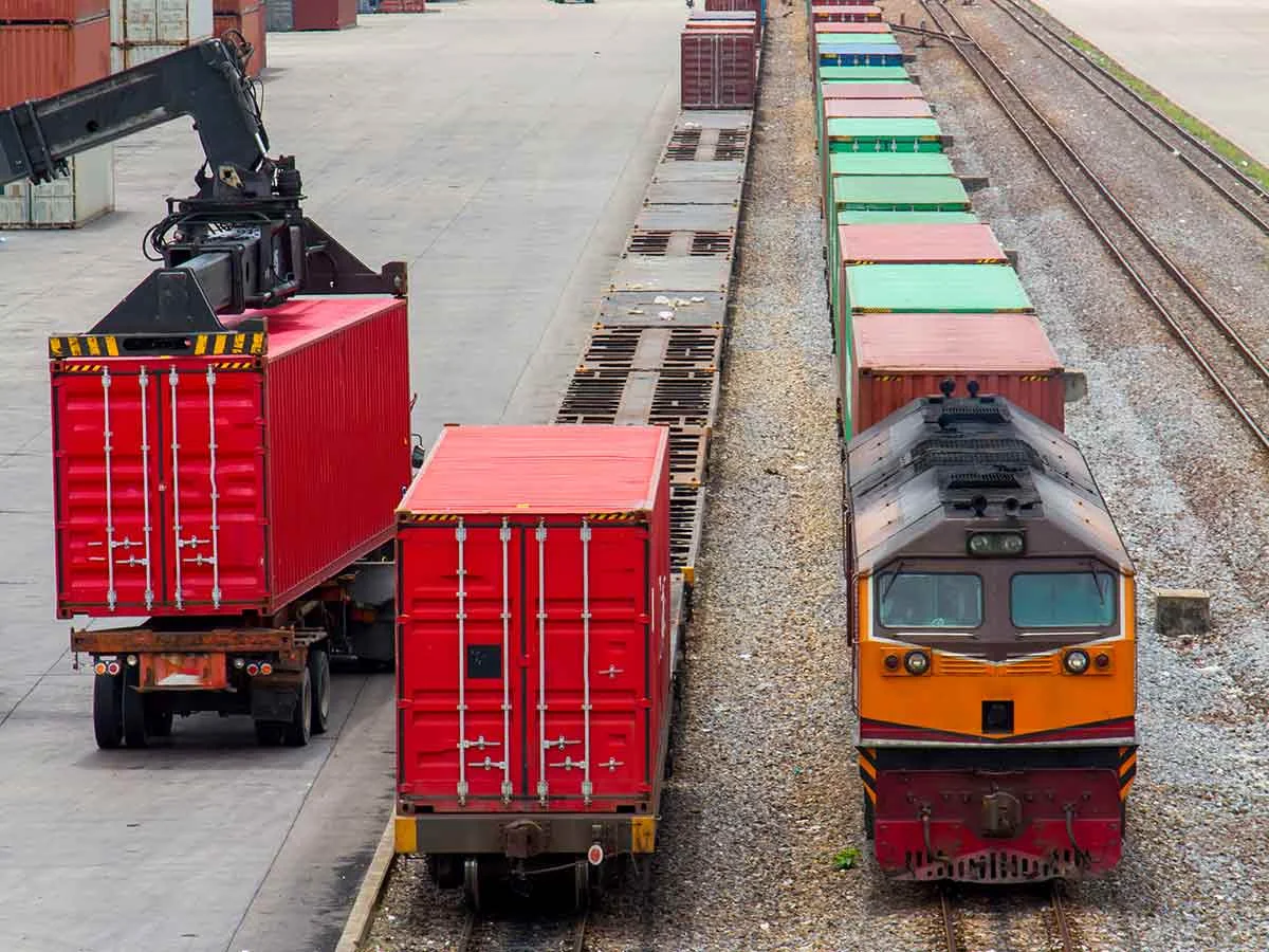 Tipos de transporte multimodal y terrestre